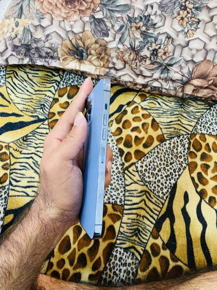آيفون 13برو ماكس ذاكرة 256بطاريه 92الجهاز كلش نضيف عربي شرق اوسط LLAالجهاز بس نكراش خفيف جدا بل إطار وتر مامفتوح سعرا 675فقل


**إذا كنت صاحب هذا الإعلان وتريد حذفه لأي سبب، رجاءا أرسل رسالة إلى الدعم الفني**