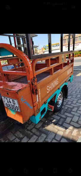 من رخصه الادمن المحترم ستوته مديل 2020رقم سنويه انكليزي باسمي تحويل ثاني يوم كهربائيات كلهة شغاله زوج تايرات جدد باتري جديد يعني الستوته ماناقصهة شي سعرهة 2250وبيهة مجال حك الجيه ***********
