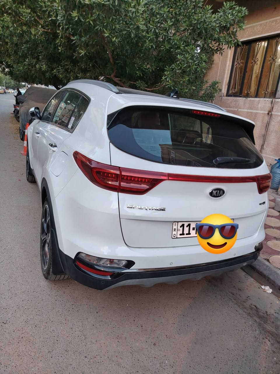 كيا سبورتج (
جيتي لاين )موديل 2019 محرك 2000 دوش فول مواصفات 1/1المعروفة ماشية 71 الف رقم بغداد باسمي تحويل مباشرمكفولة عدا تكحيل شويه بصندوك ع كد ٣ اصابع ورصعه حصى بالبنيد صغيره كلش 
 بانوراما 
بصمة دخول وتشغيل 
سايد بريك بصمة 
مانع انحدار 
شاشة كبيرة
اريل نفكيشن 
شاحن وايرلس 
شفتات سرعة
اوتو هولد 
جنطة كهرباء
كشنات جلد بلادي وكهرباء
مري شفط 
لايتات زينون 
وفوك الجلد مغلفين جلد جلدها الاصلي بعده للحفاظ عليه 
گير ومحرك وتبريد كفاله خير من الله
داخل لونين حمصي واسودّ 
حساس امامي خلفي 
خمس ويل كب الأصلي 
قطعتين تبريد بيانو 
كامرا خلفية
تحكم ستيرن 
شاشة قراءة العطل
ارضية السيارة مغلفة 
مكان السيارة /بغداد الاعظمية 
 السعر 200$    هاتف/***********
