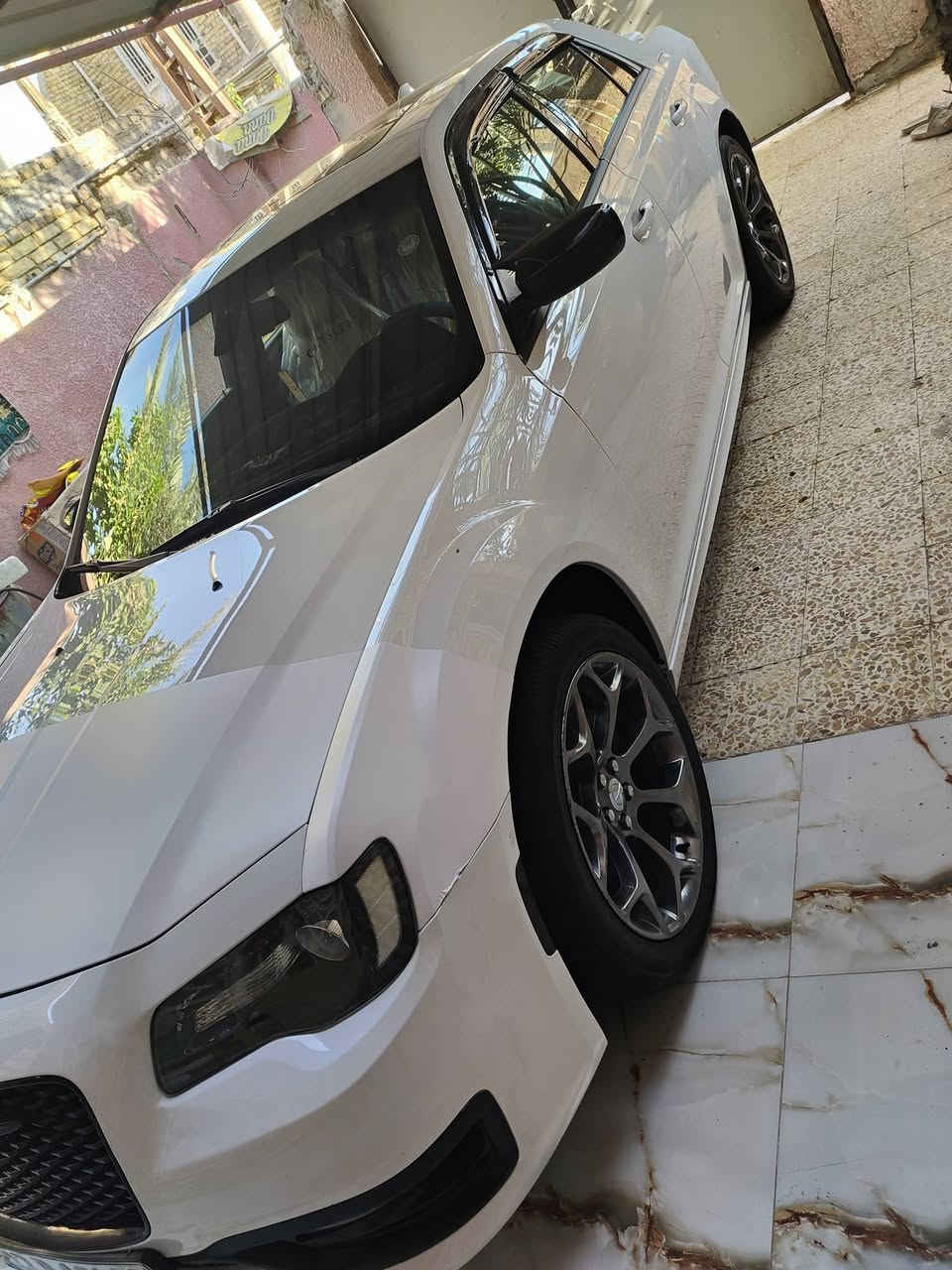 اوباما 15 فول كلين اربيل باسمي دواخل عسلي ماشيه 90 سياره جاهزه وجديده مابيه اي نقص فقط بارد قليل   اي استفسار رقمي *********** السعر 227 ورقه
