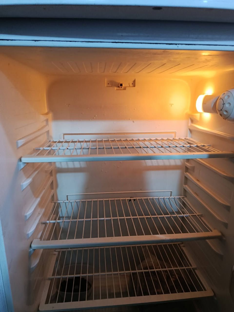 سلام عليكم ورحمه الله وبركاته ثلاجه للبيع كلش حلوه ونضيفه وصاحبها متوازي ع بيعتها ***********
السعر 325بيها مجال بسيط اني مكلف بالنشر هذا رقمي
