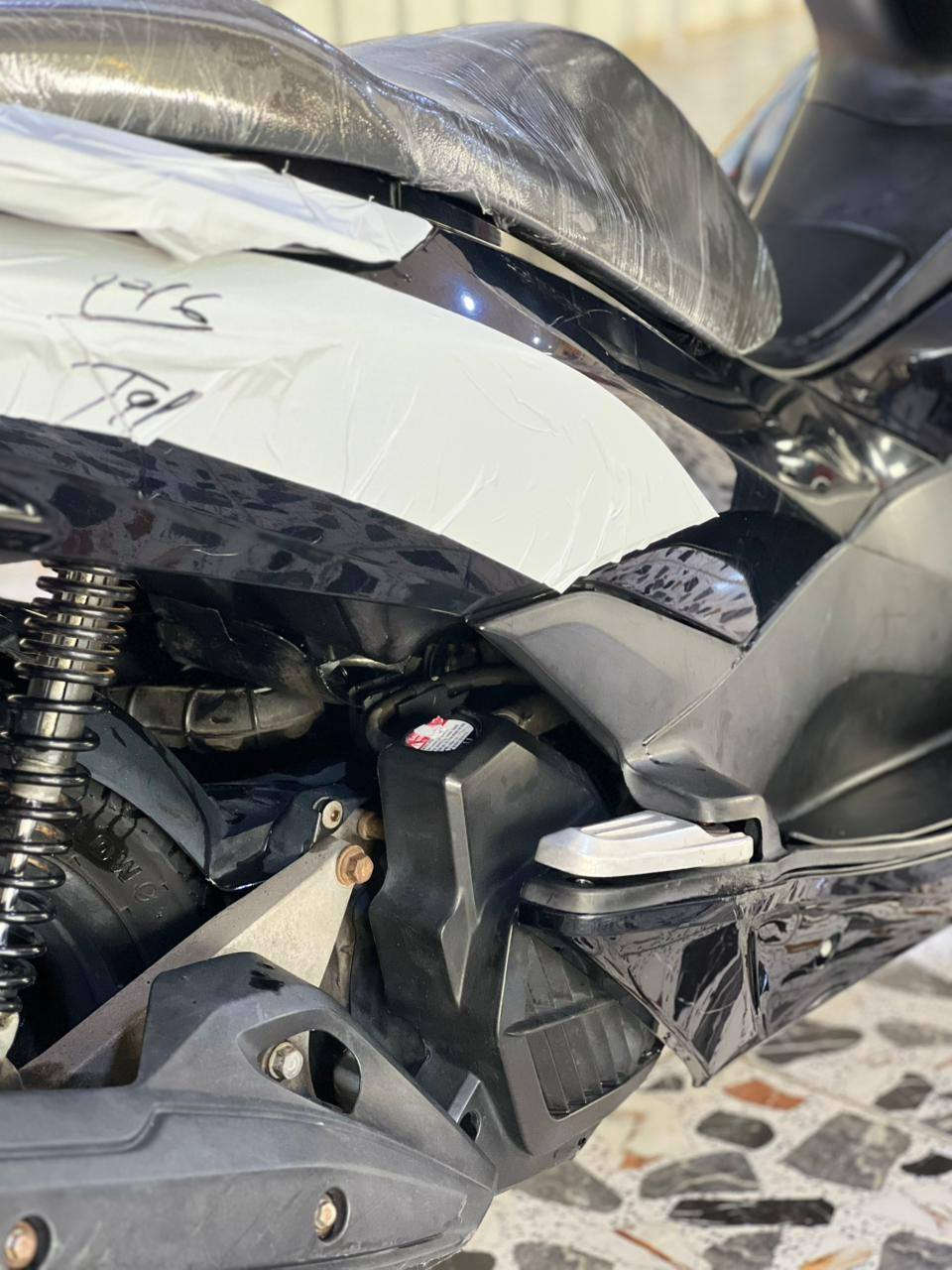 السلام عليكم ورحمة الله وبركاته
دراجه بي سي اكس  JF ياباني اصل الجيل الثاني 
كفاله عامه الدرجه ماشيه ٥٣ خير من الله شلعه معدل كله بلاديه حساس ازدحام حساس حرف A
خير من الله السعر مليون و٨٥٠وبيه مجال مستعجل علا بيعته  مكاني ديالي بعقوبه تقاطع 
القدس  للأستفسار ‭٠٧٧٨ ٢٩٩ ٤٦٩٩
