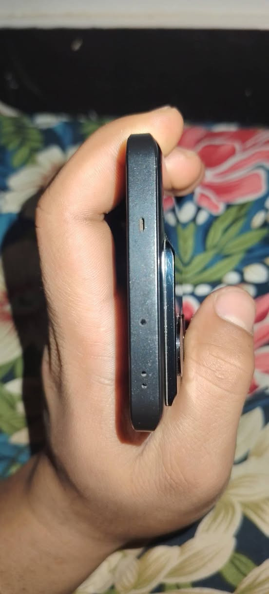 اسلام عليكم 13تي الذاكره 256ول عشوائيه 24 الجهاز مكفول من الشخط معالج دايمن ستي 8200الترا كامرات لايكا الالماني الجهاز كامل ملحقات مكفول من الشخط نضافه 90 بيع او مراوس حسب القناعه التفاصيل خاص


**إذا كنت صاحب هذا الإعلان وتريد حذفه لأي سبب، رجاءا أرسل رسالة إلى الدعم الفني**