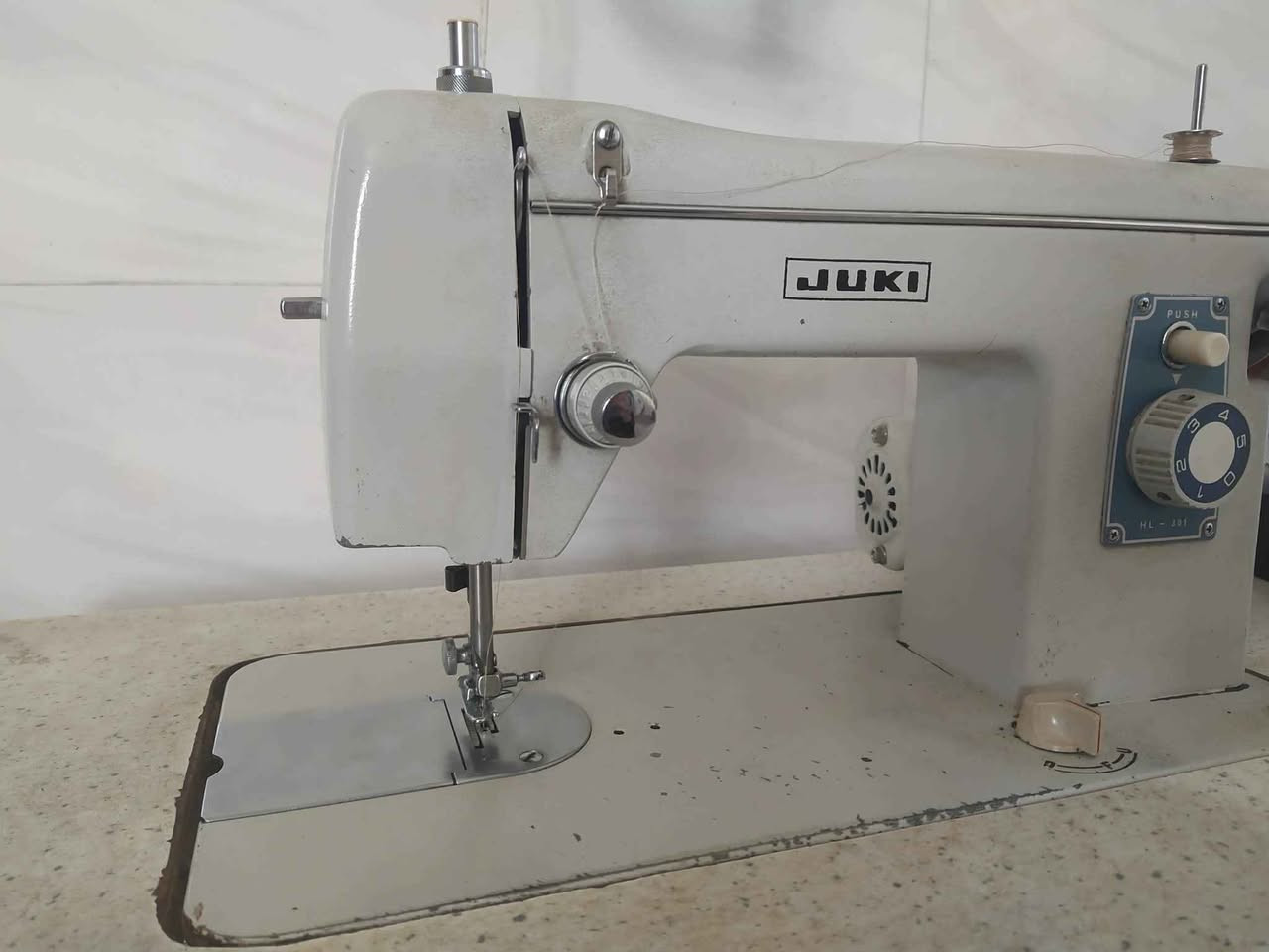 مكينة جاك اصلية منزلية جاهزة وكاملة من كلشي عدة خياطة كاملة وميز خشب صاج اصلي ١٧٠ والمكنسه ب٧٥ بغداد, العراق


**إذا كنت صاحب هذا الإعلان وتريد حذفه لأي سبب، رجاءا أرسل رسالة إلى الدعم الفني**