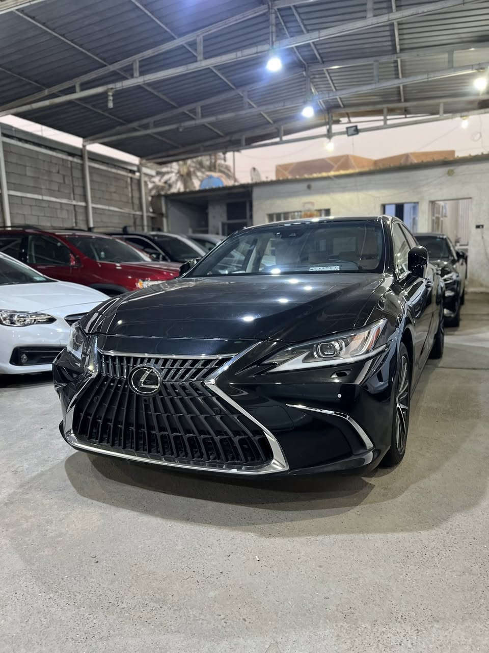 اللهم صل على محمد وال محمد
السلام عليكم من رخصت الادمن المحترم 

لكزز ES 300h هايبرد حادث جاملغ وبنيد 

رقم بغداد انكليزي تحويل مباشر

السعر 290$

الموديل2023

محرك 2.5 اربعه سلندر

ماشيه 16 كم 

المواصفات:

بصمة تشغيل 

تشغيل عن بعد 

فتحة سقف 

ساعه لكزز

شفتات ستيرن

دخول ذكي ( 5 بصمات )

ماوس تحكم 

كشنات جلد 

كشنات كهرباء 

اشاير ترحيب لكزز بالدواسات 

الاماميه والصندوق

كشنات ميموري   

كشنات تدفئة+ تبريد امامي خلفي

هيترات ستيرن

نقطه عمياء 

اوتو هولد 

هندبريك بصمه 

كامرات 

رادار 

اشاير بالمري  

شحن واير ليس   

التحكم التقائي بالتكييف ثنائي 

نظام ماقبل الاصطدام 

نظام الكبح التلقائي في حالات الطوارئ

نظام تثبيت السرعه

نظام رادار( القيادة الالية) وبعد بيها هواي مواصفات 

العنوان ديالى بعقوبه

الاستفسار

***********
