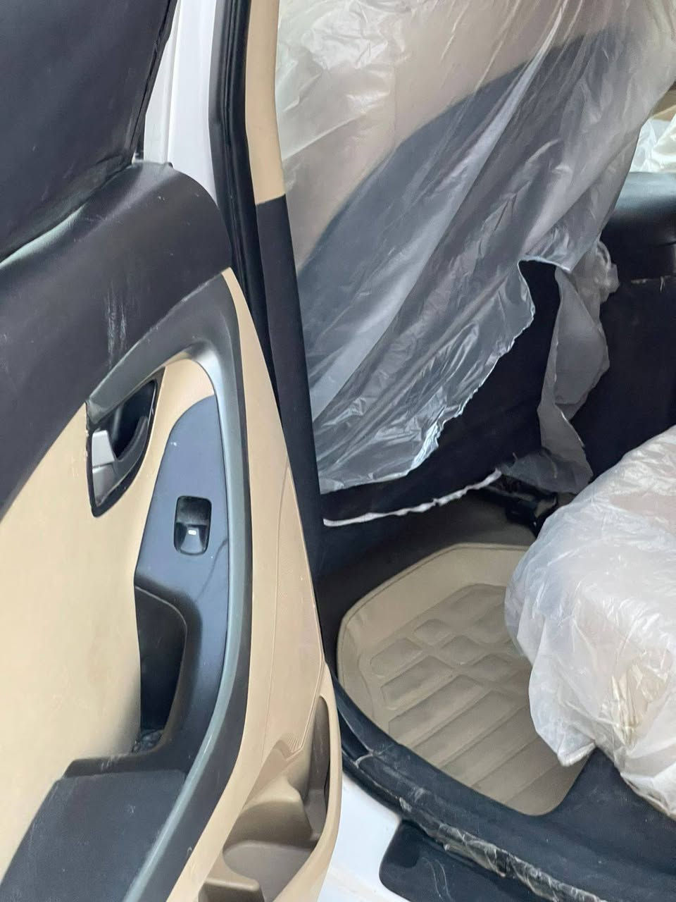 السلام عليكم للبيع النترا خليجي موديل ٢٠١٣ بيهة شخط  بلبابين ومصبوغات السيارة احلى من الصور فول مواصفات فتحة رقم اربيل الدولي تحويل مباشر سنوية وهزة وأرقام كلة جديد السعر ١٠٠$وبيهة مجال حك الجية
مكان السيارة حلة قرب سيطرة الاثار الرقم ***********
***********اتصل بيك خير ويدلل حلة, بابل
