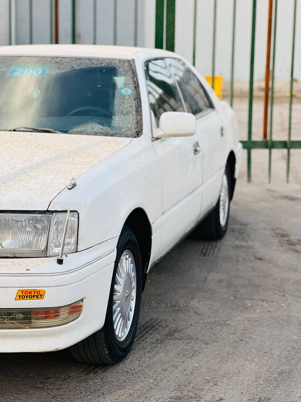 سلام عليكم راس الثور فلات للبيع 1996رقم نجف دولي مداور ثاني يوم سياره مكفوله ماعده الفتحه دكمتين مكينه وكير3000المكان النجف الأشرف ***********
