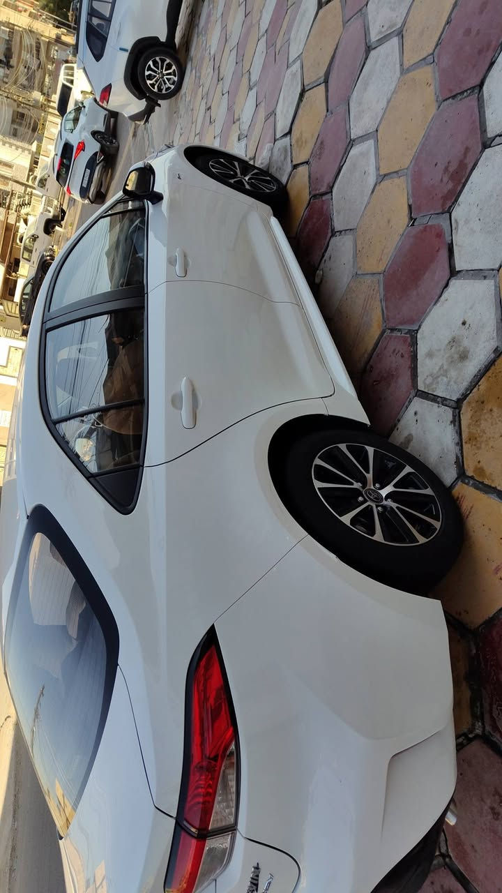 السلام عليكم من رخصه الادمن
كورلا هايبرد موديل 2024تجميع صيني شكل الامريكي 

ماشيه:54km
موصفات السياره 
بصمه 
فتحه 
تحكم سترين 
شاشه جبيره 
هند بريك كهرباء 
كشنات جلد احمر
تحديد مسار 
اوتو هولد 
رادار امامي خلفي 
كامره خلفيه 
٣ مودات قياده 
بصمات ثنين 
سياره خير من الله وما ناقصه شي ابد يوجد بارد في الجاملغ الامامي كما موضح بصوره وبيها رصعتين 
مكان السياره بغداد المشتل حي المعلمين
السعر/145ورقه
الاستفسار 
 ***********  سياره تخم تاير جديد شاده وكشناتهه البلاديه جديده لان مدوشم كشنات وكاعيه وصندوك وياهه ارضيات سفاري
