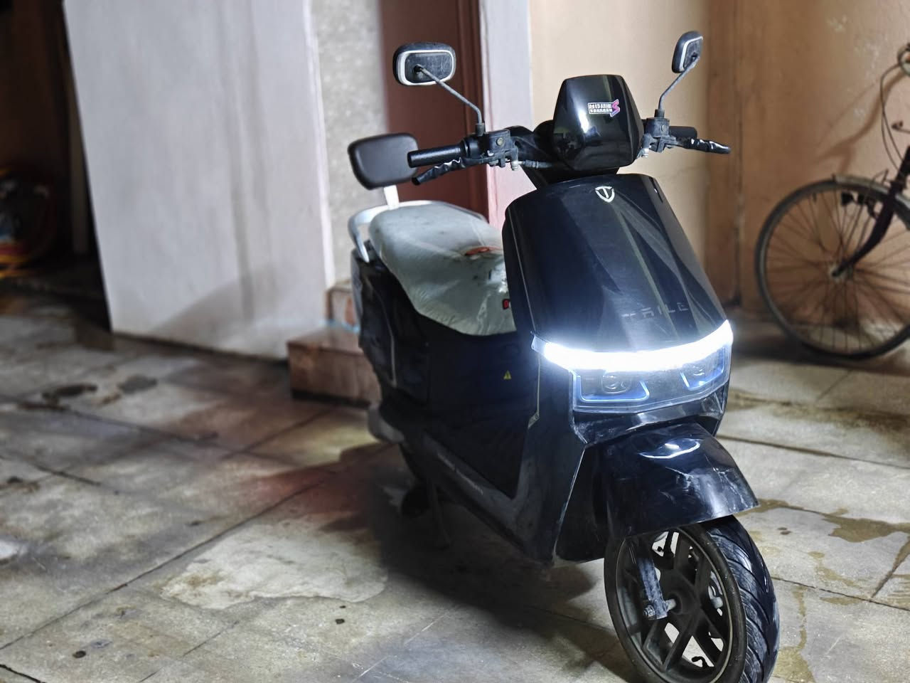 ماطور تيسلا tallgpwer
للبيع فقط
نضافه 90%
كهربائيات شغالة 
بريكات شغالة 
شاحنه الماطور الاصلية 
سرعه حقيقه 52
6 بطاريات +2 احتياط داخل لماطور
نوع5100
ما ابالي سعر طب خاص ونتفاهم


**إذا كنت صاحب هذا الإعلان وتريد حذفه لأي سبب، رجاءا أرسل رسالة إلى الدعم الفني**