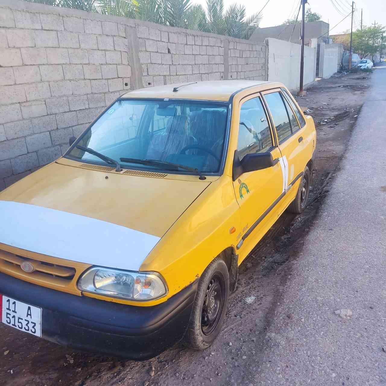 السلام عليكم سياره سايبه للبيع مديل 2011صواصي جدد سايبه نضيفه سعر 25 ورقه مكان بغداد رقم***********
