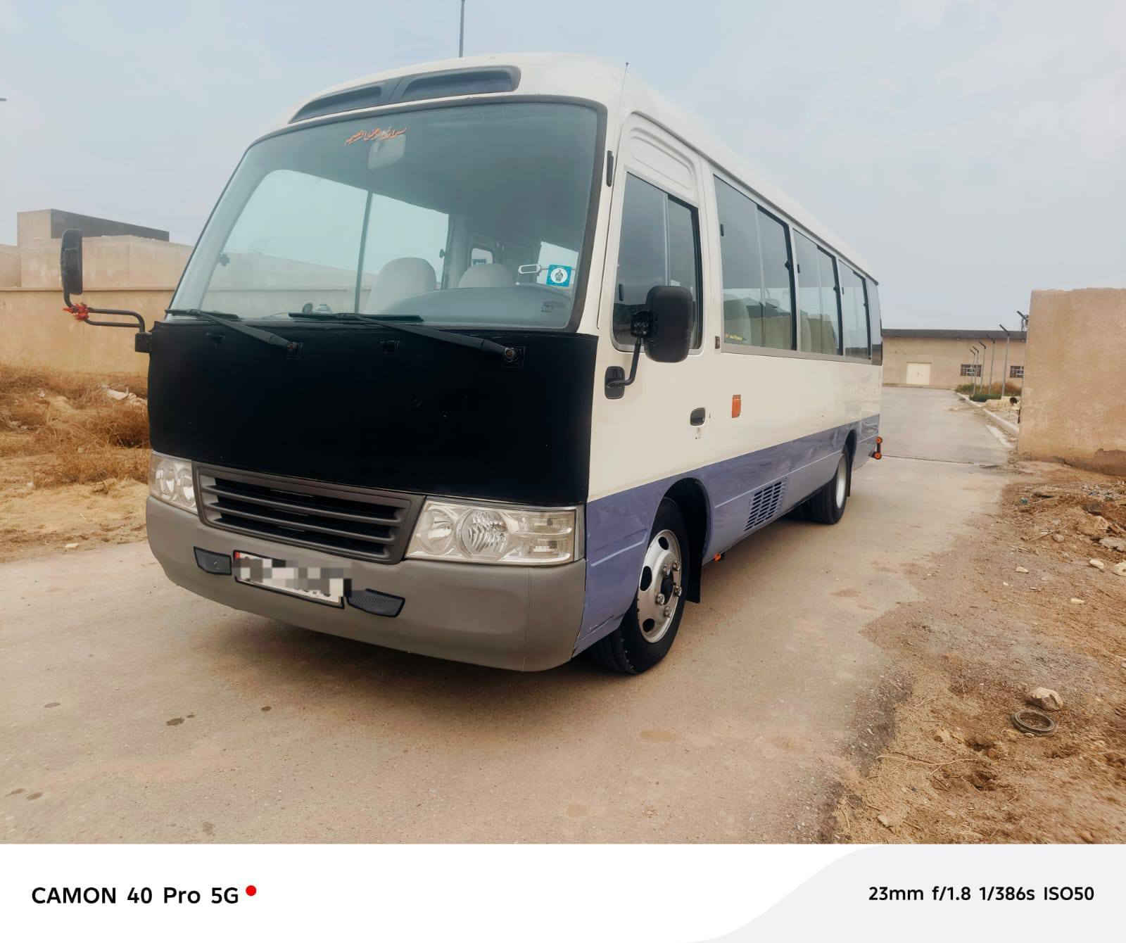 السلام عليكم للبيع كوستر سياره جاهزه بسمي مصفره ***********
