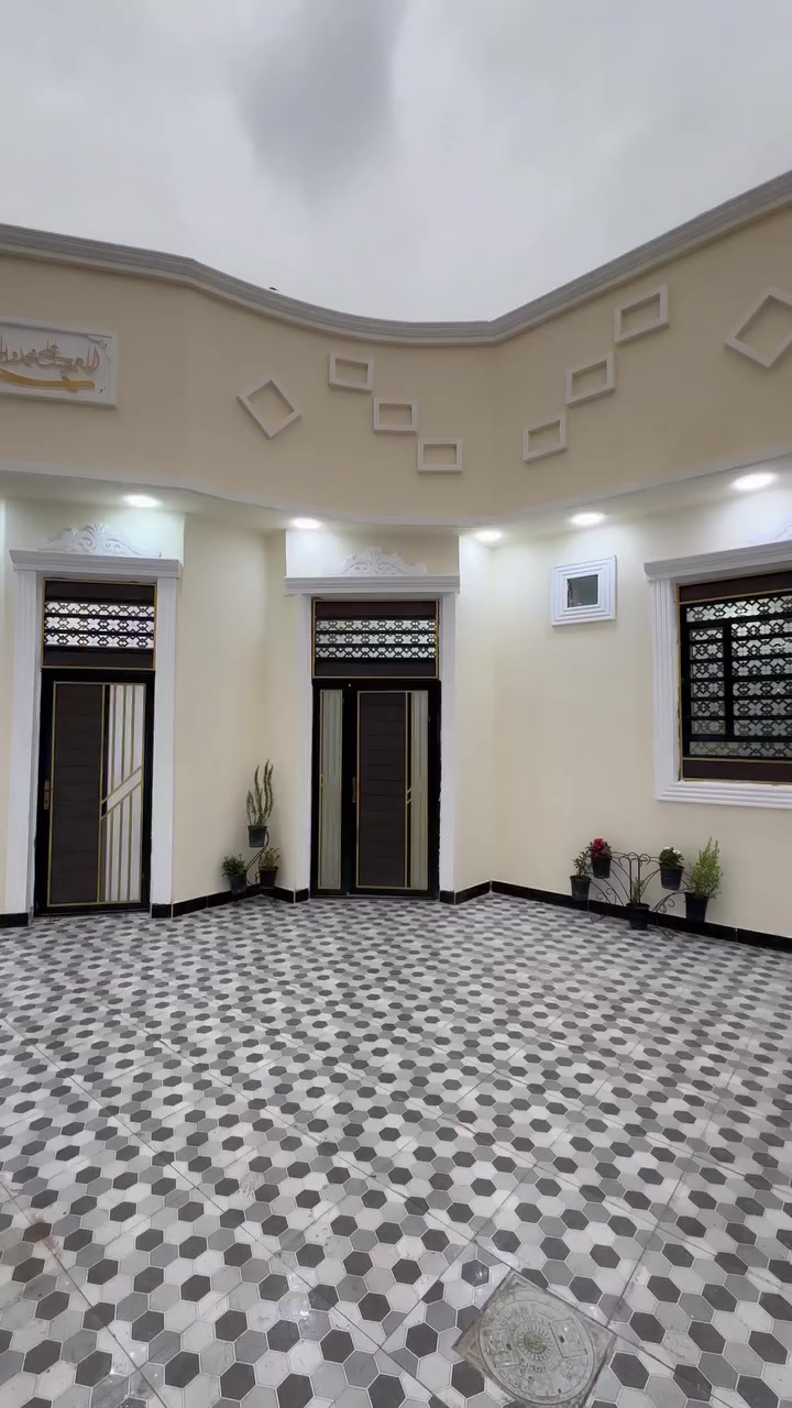 بيت جاهز لسكن مساحته 210العنوان كوت ثويني نوع العقار طابو صرف زراعي سند 25السعر المطلوب 120قابل لتفاوض
البيت روعه يحتوي 2منام تصال ***********
