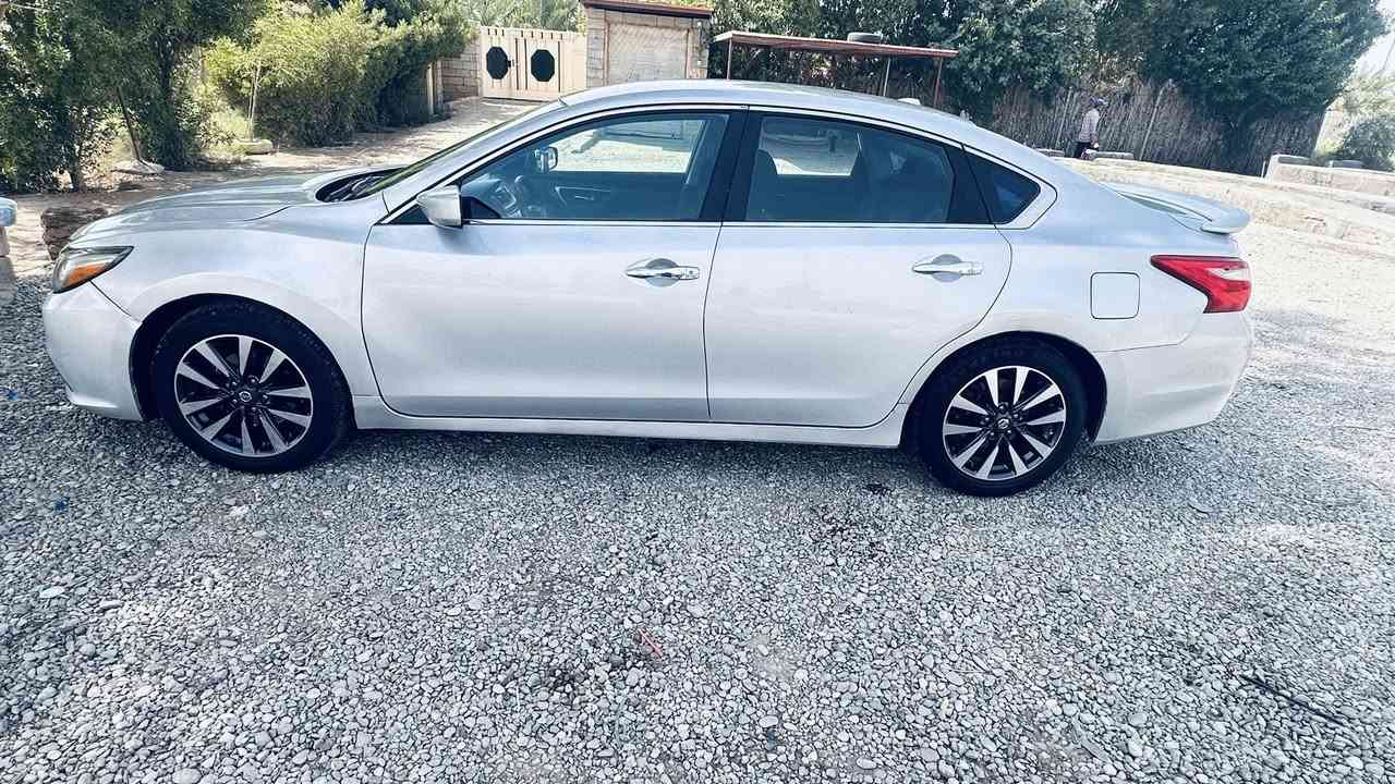 السلام عليكم
للبيع نيسان التيما موديل 2017
رقم سليمانية تحويل شرط 
سعر  120 ورقه وبيها مجال 
مكينه وكير وتبريد كله بشرط وين ماتريد افحص
محرك اربعه سلندر تنفس طبيعي المرغوب
مواصفات SVمعروفه
بصمه 
ابواب بصمه 
صندوق بصمه
تحديد سرعه
تشغيل عن بعد 
شاشه وكاميرا
ماشيه 250 km 
وبعد بيها مواصفات جامل خين صبخ بندن دواخل بدون ارباك     

‭٠٧٨٢ ١٢٣ ٧٥١٥‬
