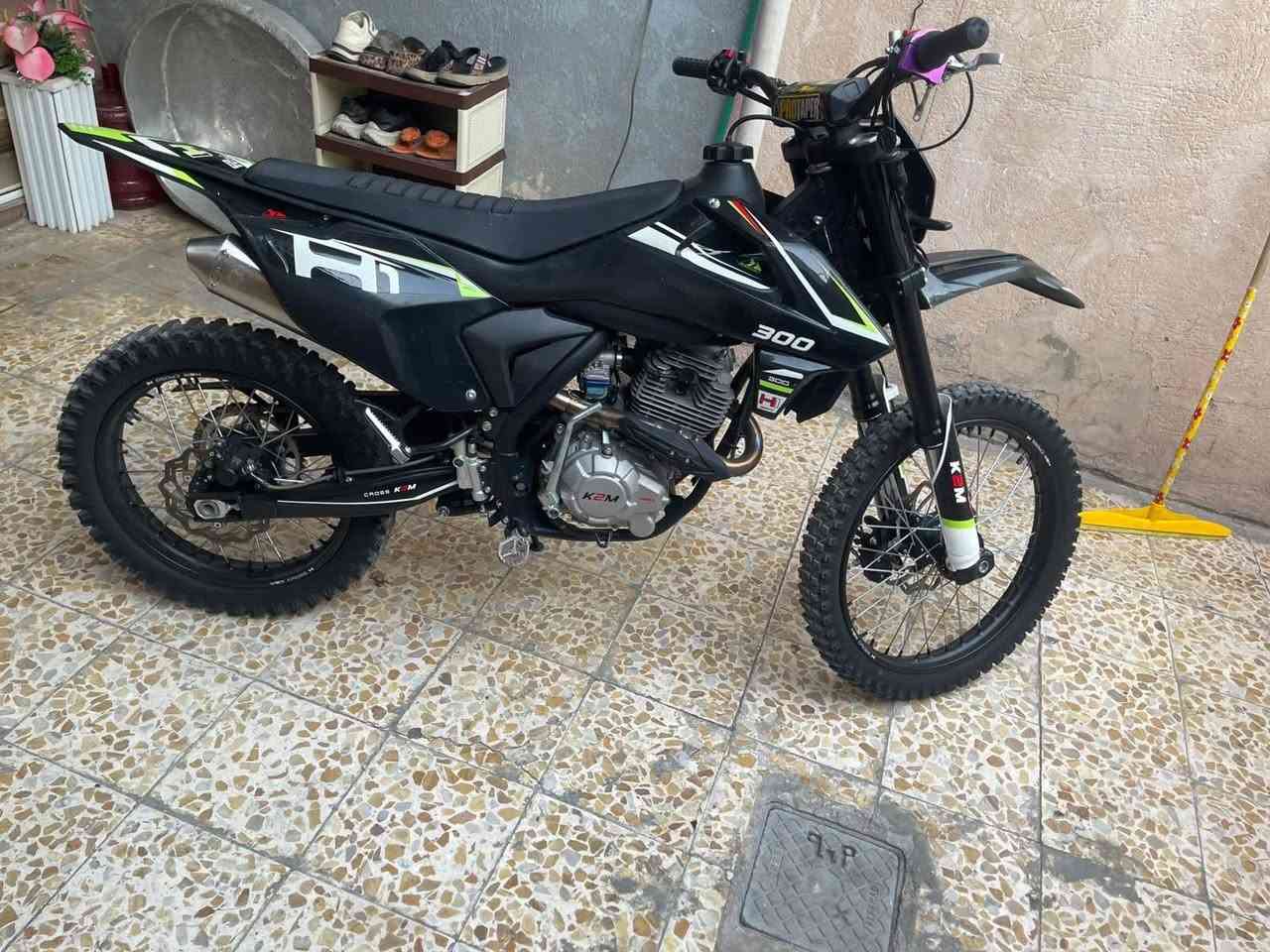 سلام عليكم قفاز K2M موديل 2024بعده جديد  سعر مناسب ***********
