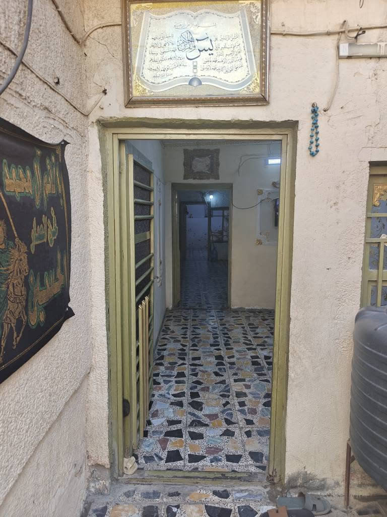 سلام عليكم 
نص قطع للبيع شرك
موقع بغداد مدينه الصدر 
قطاع 73 
طابق واحد مسلح+عكاده 
بي غرفه وصاله ومطبخ وحمام 
واستقبال 
تحويل مباشر 
ه‍ *********** بغداد, العراق
