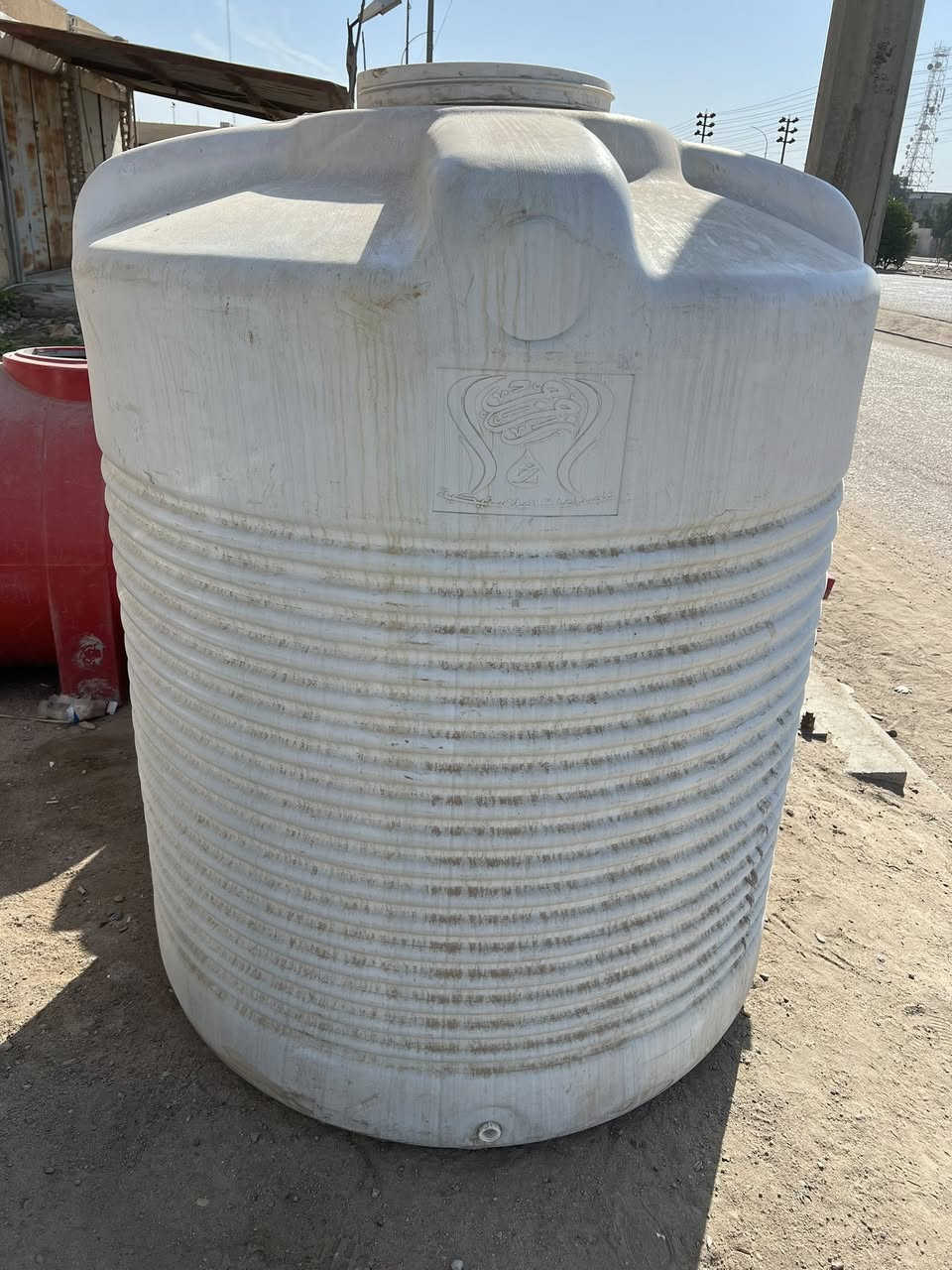 السلام عليكم 
تانكي طنين 2000لتر اصلي ونضيف كلش الجزيره للبيع رقمي ***********
