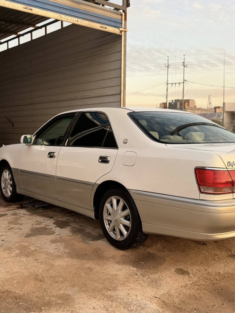 السلام عليكم ملكه للبيع رقم كركوك مفحوصه بس عابر تاريخ الفحص رقم حديد بس راعي واحد وكاله بسمك سياره كفاله عامه 3دكم سعر 85وبي مجال قليل مكاني النجف ***********
