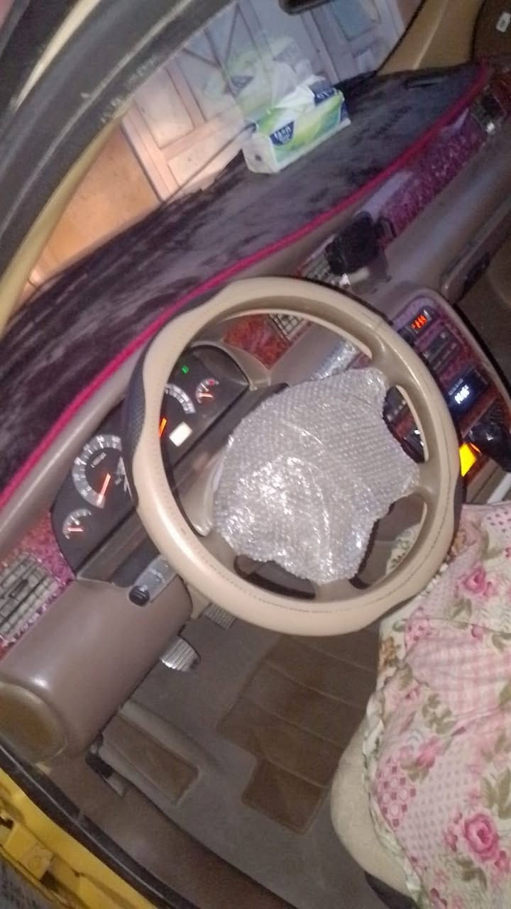 السلام عليكم سمند مديل ١١ ناطق رقم انكليزي بسمي هيه مصفره هزه قبل اسبوع مسويها محرك وكير كفاله تبريد ثلج حداديه جديده اي نقص مابيها السعر ٣٨ ورقه هذا رقمي ***********
العنوان بغداد

