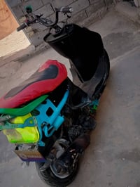 دراجه فراشة للبيع لاطشه كرنك السعر 120وبيه مجال للطيبين رقم الهاتف؛ 07...