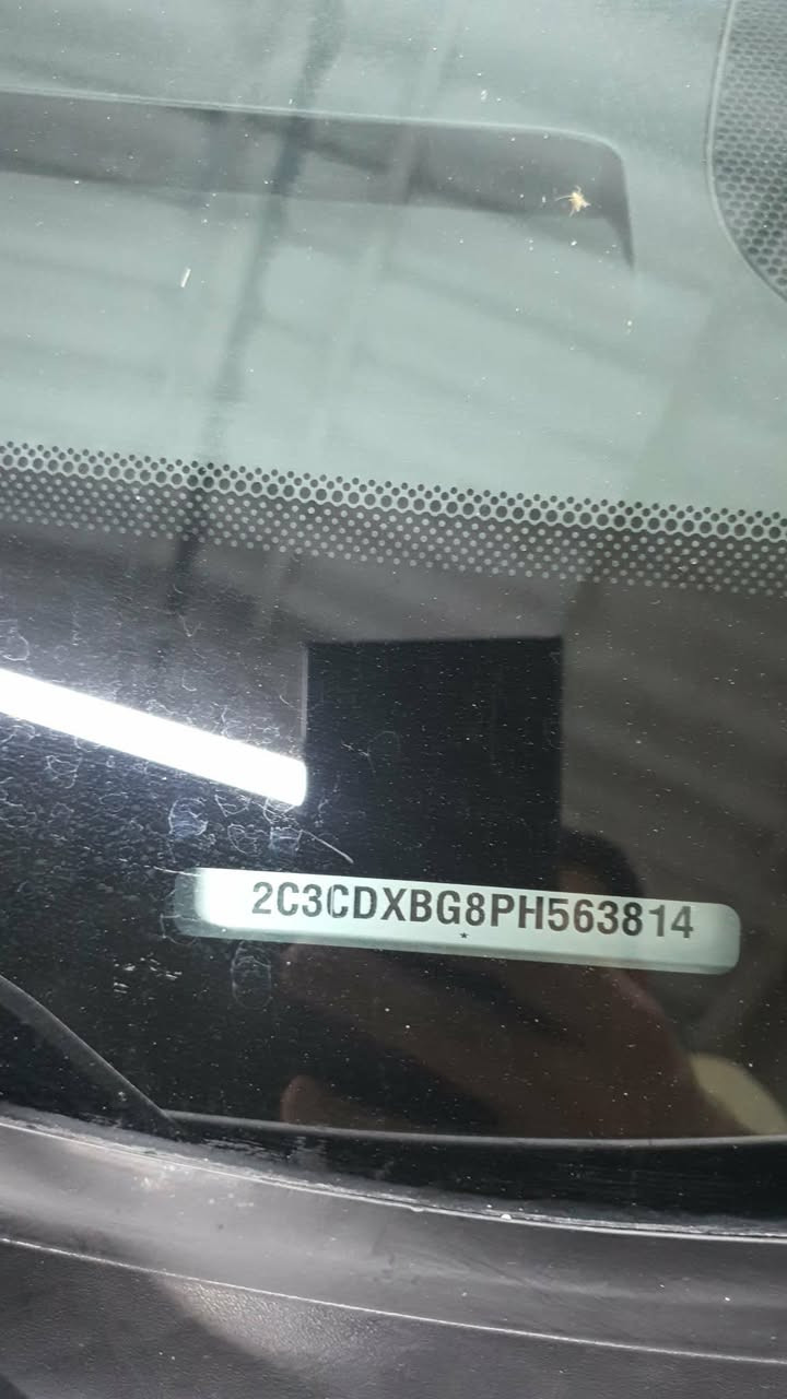 جارجر موديل ٢٣
 ماشي٤٥الف ميل
 ضرر جاملغ سايق وبوند بدون دواخل بدون ايرباك راديترات شرط بدون ضرر شركة 
  وبيها جاملغ نفر وباب نفر كلير من امريكا مع حالوب خفيف بقبغ الصندوق باقي سيارة بشرط رقم نينوى بأسمي
السعر ٢٢٩ ورقة


**إذا كنت صاحب هذا الإعلان وتريد حذفه لأي سبب، رجاءا أرسل رسالة إلى الدعم الفني**