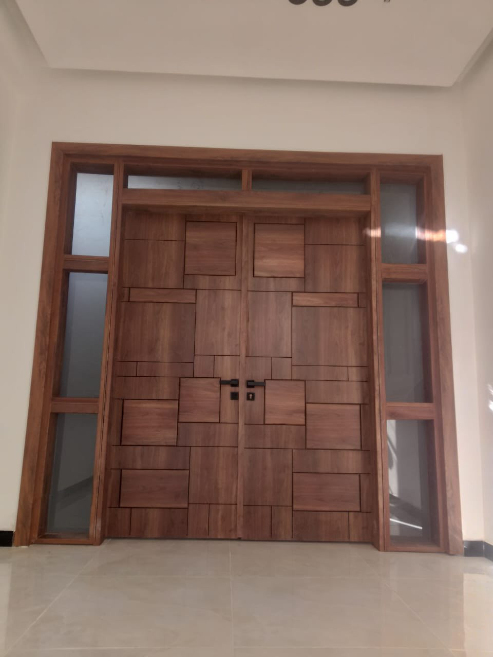 الباب 🚪🚪هو عنوان منزلك نحو التصميم الكلاسيكي يعطي فخامةقوية للمدخل وكذالك التناسق 
نحن نركز على نقاط التي تريدها:

نركز ع العزل الصوتي🔉🔉
والمتانة والأمان 
ومقاومة العوامل الجوية🌧️
نحن ننقل تركيزك نحو الأفضل والجودة الملموسة وتوفر الصيانة
كذلك شهادة ضمان تضمن لك عدم حدوث اي تقوس او تغير في اللون لمدة١٠سنوات🔥🔥🔥

((مناسب-عملي -فاخر))

اسطنبول للابواب التركي

يقدم كل ماهو حديث وعصري


**إذا كنت صاحب هذا الإعلان وتريد حذفه لأي سبب، رجاءا أرسل رسالة إلى الدعم الفني**