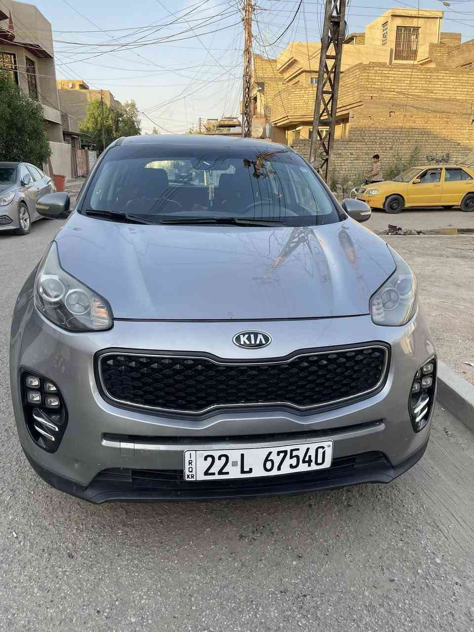 سلام عليكم كيا سبورتج امريكي 2019 مكينة 2400 GDi.  مال حاوية قبل شهرين من شديتهة الحادث باب وجاملغ مال سايق مبدلات على حادث امريكا  تايرات جدد صدر 90‎%‎  ايرباك البردة طاك فقط تبريد ثلج رقم اربيل سنويه اب اسمي تنتهي اب 2031سعر 139$مكان السيارة بغداد الزعفرانية ***********
