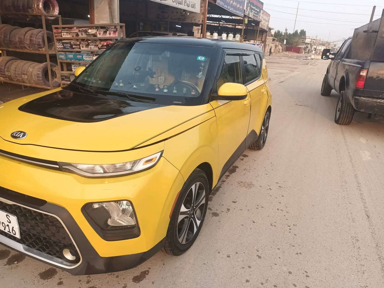 السلام عليكم كيا صول موديل ٢٠ للبيع أو للمراوس 
بغداد خصوصي بسمي مكانها بغداد حي البتول 
مواصفات السيارة وارد أمريكي أربع قطع تبديل 
جاملغات ثنين وبيبان صفحت اليمنه مبدلالت بلاد نفس اللون 
تحكم استيرن اربع جهات ثلاث وضعيات للقيادة توقف ذاتي 
محركها كيرها تبريد خير من الله 
معروضة ١٣٠ وبيها مجال للطيبين 
موبايل ***********
