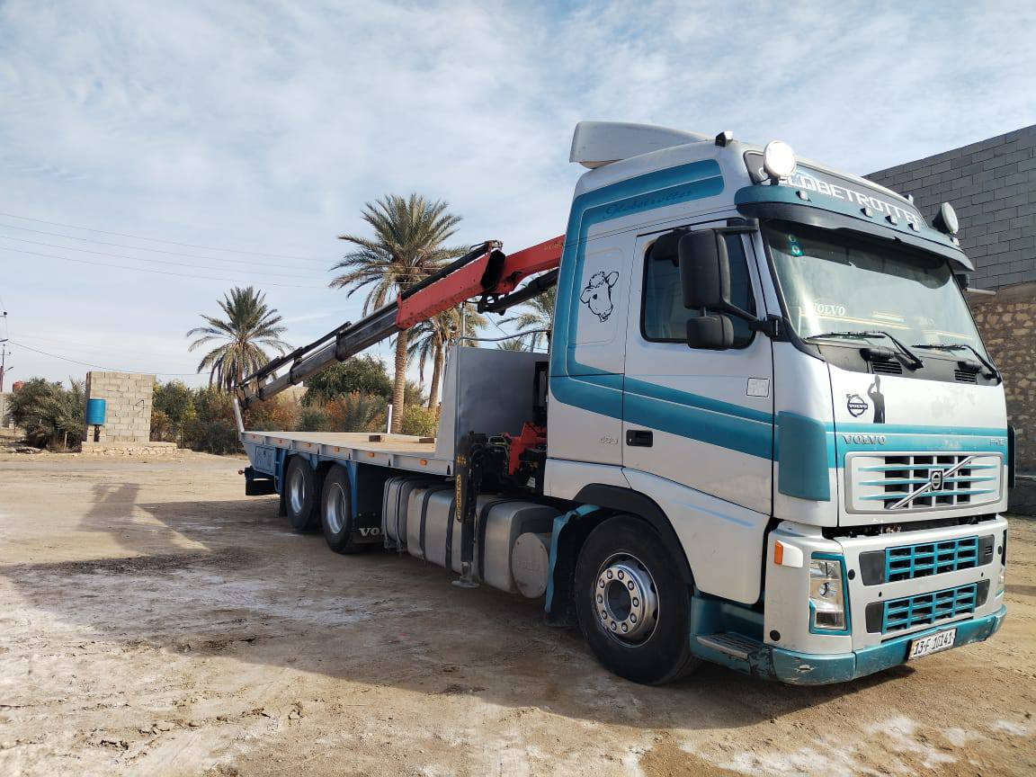 السلام عليكم فولفو للبيع موديل ٢٠٠٣/محرك ٤٦٠/كير أوتوماتيك/شاصي طويل بلادي/بدي سبع متر/جهاز ٢٠١٣ بافنكر ١٨/الف الحجم/خمس سلايت هودرليك/سنكل مزواج/مسجله بل سنويه اكرين/*********** ***********
