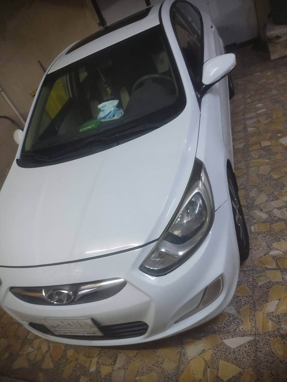 اكسن للبيع مديل 2015 السياره كفاله عامه بس بيها بارد بل جاملق الامامي سنويتها تنتهي بل2027 السياره فول فتحه السياره جاهزه ما بيها كل نقص هستوني مسويلها ادامه كامله و شادلها تخم تايرات 5 ويل كب 1600 المكينه دبل قطره تدفئه و تبريد شغال السعر 98 و بيها مجال حق الجيه بكاني بل بصره حمدان للستفسار ***********
