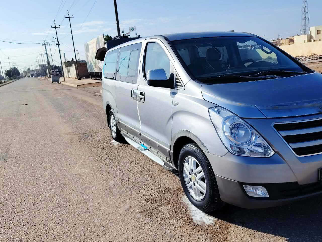 السلام عليكم ستاركس للبيع
موديل 2018 مسكر 
بيها صبع بل جاملغ الخلفي مال شركه 
سياره حلوه وخير من الله 
الستفسار التصال علا الرقم 
***********
