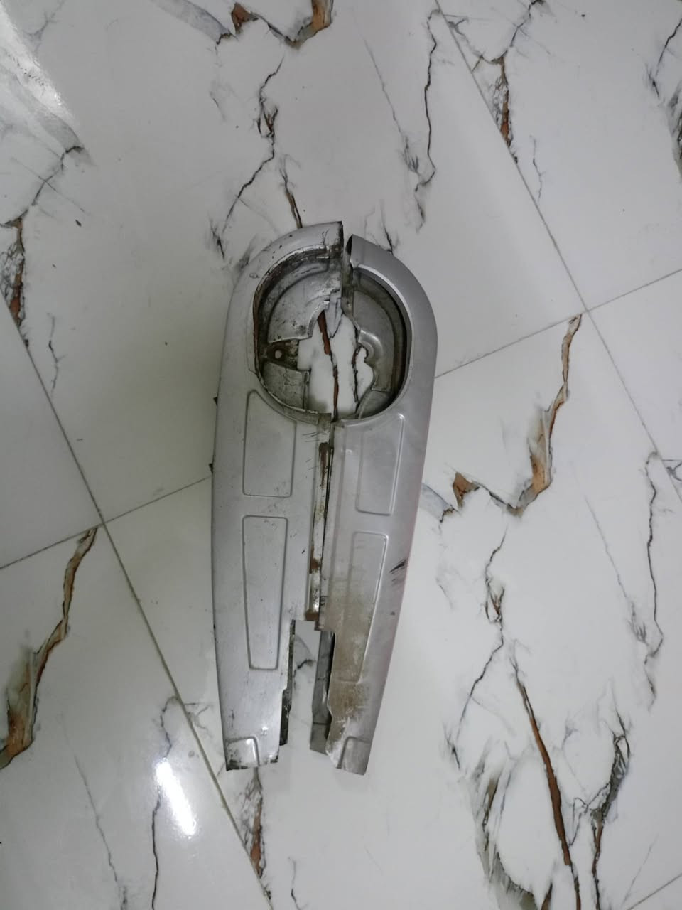 سلام عليكم غراض مال ماطور للبيع الشراي يتصل ع رقم ***********
