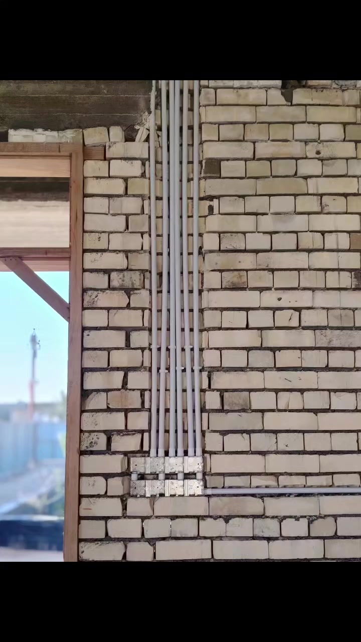 مصطفى الكهربائي ***********
