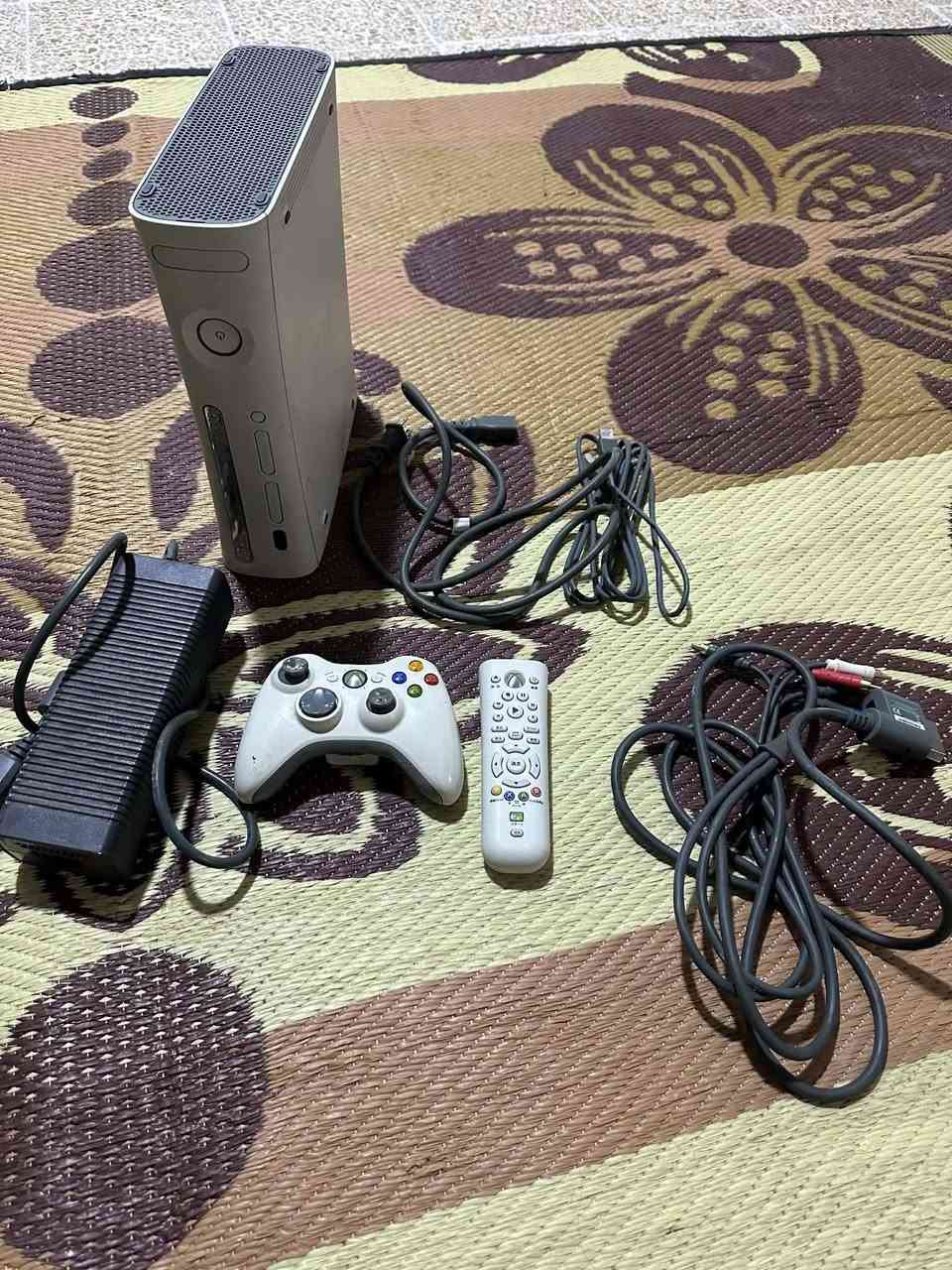 اكس بوكس 360 غراضه كامله ما مفتوح بس يفصل ادفع سعر واذا عندك بلاي 3 تراوس اننطيك فرق


**إذا كنت صاحب هذا الإعلان وتريد حذفه لأي سبب، رجاءا أرسل رسالة إلى الدعم الفني**