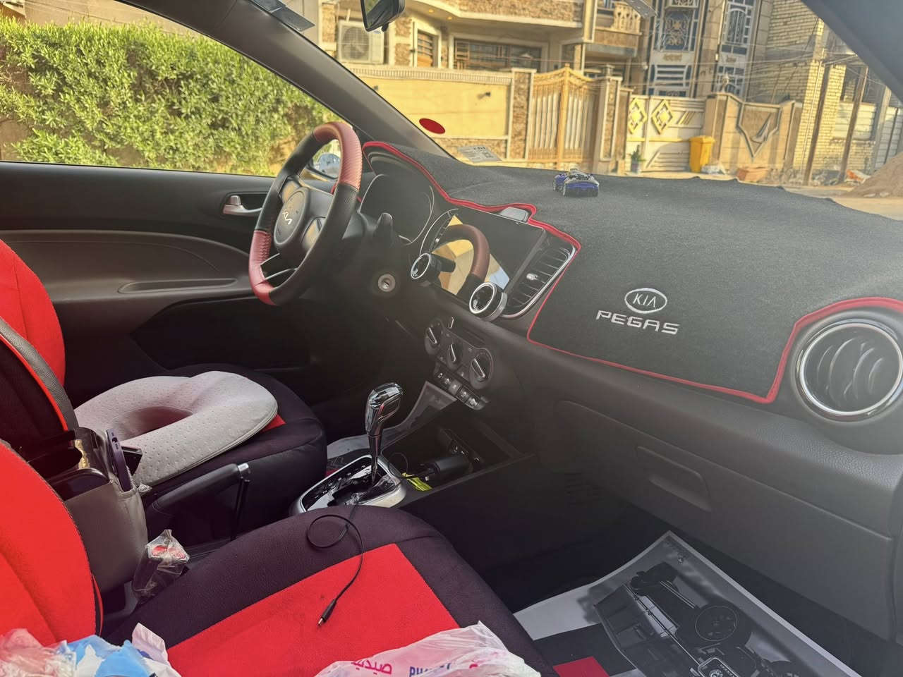 � للبيع: كيا بيكاس 2023

 • مشياها: 32,000 كم
 • المحرك: 1400
 • الكير: AT
 • سيارة اقتصادية وتبريد ثلج ❄️
 • بيها طخة واضحة بالصورة مصابغها
 • السيارة تعبان عليها وأعتبرها مثل بنتي ❤️ بس للضرورة احكام
 • هزة جديدة وسنوية جديدة باسمي
 • مكانها: بغداد، الدورة
 • السعر: 12,600$ 💰�📞 للتواصل: 0772 530 4099
