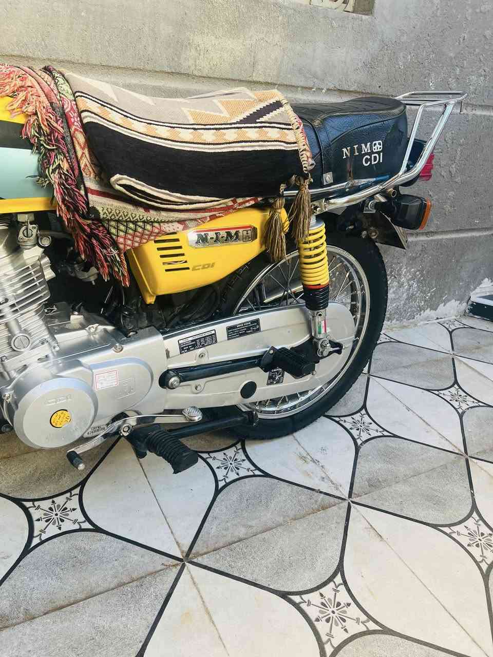 السلام عليكم
اربعه كير للبيع مديل 26اوراق سكنر 

كامله مانقصها ايشي للبيع الشراي يتصل 

وبي خير ويدلل 

مكاني كنطره السلام 

***********
