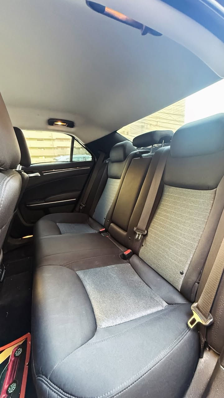 للبيع غراض مال اوباما ويرهمن عجارجر 
غرفة مال موديل 23 جديده لوك ترهم جارجر اوباما السعر 225 الف
جاملغ اوباما اسود اصلي جهه ليمنه الصدر سعره 100 الف
شفتات ستيرن اصليات يرهمن جارجر اوباما جالنجر 65 الف
شباك اوباما اصلي سعره 60 الف
تحكمات ستيرن القطعه سعرها 10  
***********
مكاني بغداد واكو توصيل لجميع لمحافضات
