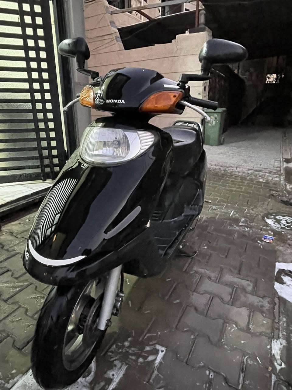 السلام عليكم للبيع سبيسي المنشاى { ياباني } ادراجه كلها ابلاديه من الطول لطول محرك مكفول ابلادي برغي ممفتوح بي جيب فيتر وياك وتعال افحص دبلات شغاله محرك ناعم شلعه ومعدل حلوه كهربايات كلها شغاله بيها نقص بس السلف ميشتغل نص هندر السعر 600 وبيها مجال حك الحيه واني خادم *********** { بغداد \ الكريعات }
