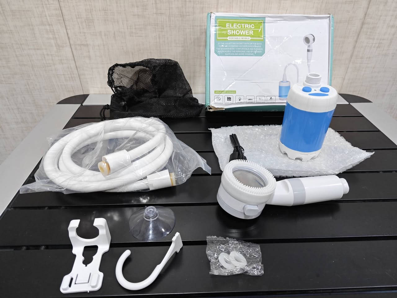 دوش إستحمام سفري شحن تايب سي يعمل لمدة بين ٦٠-٩٠ دقيقة حسب الإستخدام
السعر ٢٠ مع التوصيل


**إذا كنت صاحب هذا الإعلان وتريد حذفه لأي سبب، رجاءا أرسل رسالة إلى الدعم الفني**