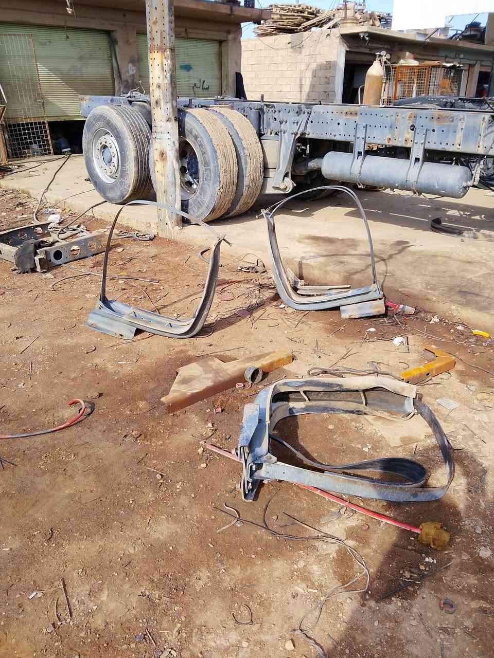 تانكي للبيع 750لتر هوه وقواعده 3 كامل للبيع الاتصال ***********
