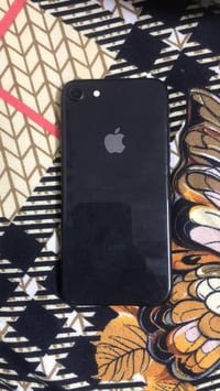 ايفون 8 • يحتاج شاشة • بدون ايكلود