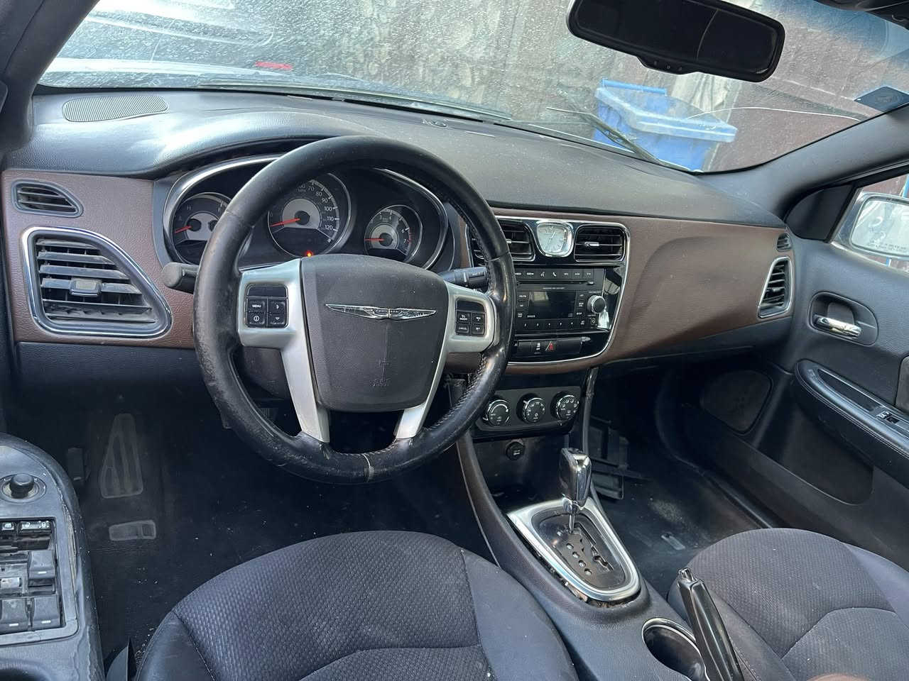 سلام عليكم للبيع c200  . ٦ سلندر  موديل ٢٠١٣ بيهة صبغ جاملغ امامي وقبق صندوق تبريد شغال بلكات جديدة براد جديد باتري جديد سيارة يرادلهة لايتات وكتف المروحة ماندلة السعر ٧٥ ورقة 
***********
