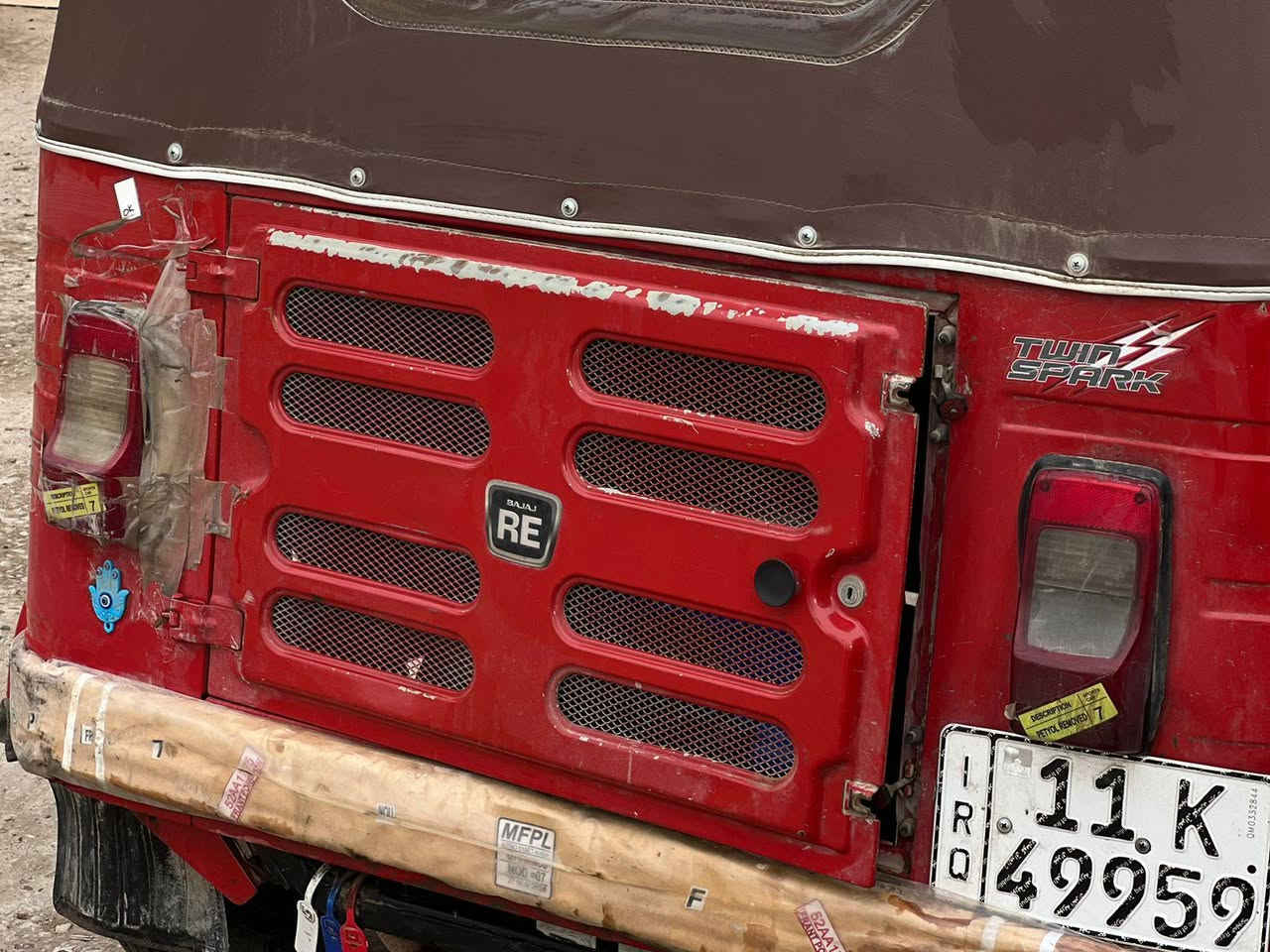 السلام عليكم
تكتك ٢٠١٨  طالعة ٢٠١٩ شهر الرابع تجفيت جديد مابيهه خياسات مكينة ناعمة نضيفة رقم وسنوية ب اسمي تحويل ثاني يوم
السعر ٥و ٨٠٠ 
بغداد /الزعفرانية /سعيدة
***********
