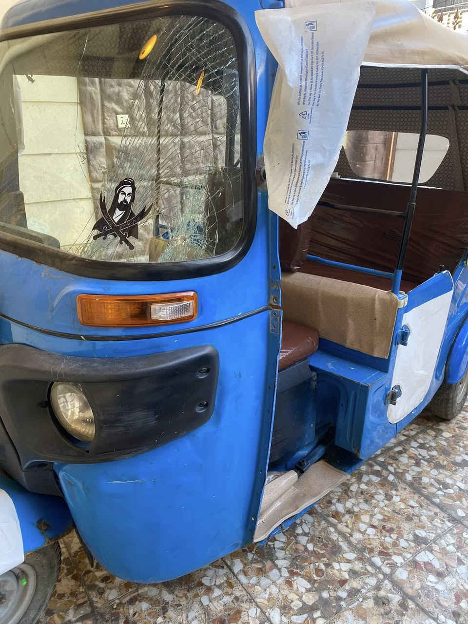 تكتك للبيع الموديل ٢٠٢١مرقمه بيها طخه بل الالغد بارد تكتك جاهزه للشارع كبل السعر ٧٥٠٠ وبيها مجال ***********المكان بغداد حي القاهره
