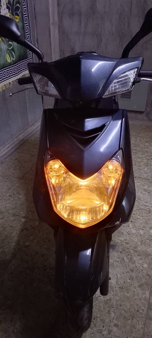 دراجة سكنس فحل نوزل كوري للبيع كاملة مكملة بس طوافه تخربط مامتعوبه مال جناي للاتصال *********** السعر 700قفل
