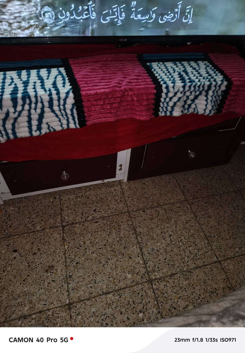 غرفه للبيع ما بيها شي شويه تعبانه راد لها تصليحات امانه الله غرفه كلش حلوه
سعر 350 وبيها مجال***********
