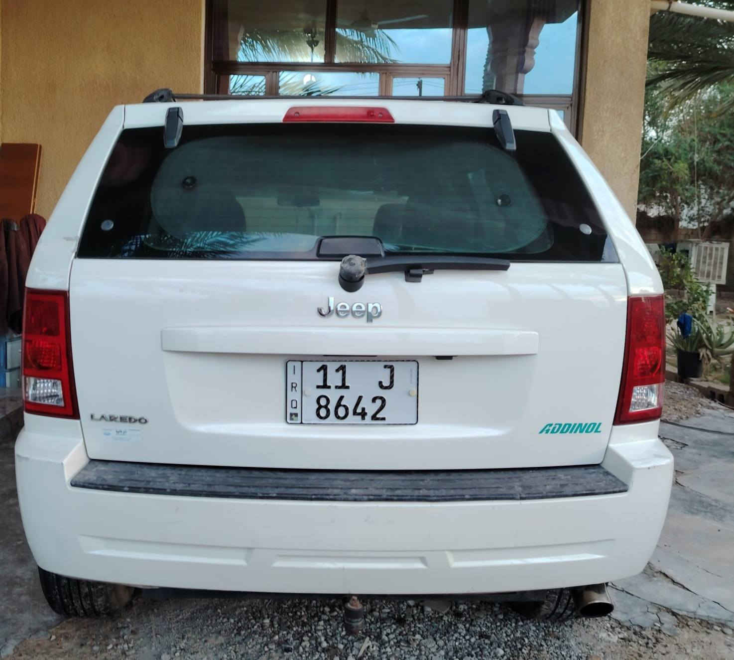 السلام عليكم
( Jeep Laredo ) 

 محرك 3700

( المحرك ) وضع الشركة ( غير مفتوح ) 

( الگير: وضع الشركة مبدل زيت وفلتر فقط ) 

( عجلات كوري جديد ) ( و بطارية جديدة ) 

( لايت عالي ناصي زنون ) 

الداخل : ( غرفة نضيفة )

بدي السيارة: ( صبغ دعامية أمامية ) و بعض الأجزاء مثل : ( تكمة الباب الأمامي بدون فتح )  ( وجزء بسيط بهلال الجاملغ الخلفي ) ( وطخة بالباب الخلفي بارد فقط ) ( وطرف البنيد بارد فقط شبر فقط ) 

( الصالنصة ) : بطيخة مبدلة فقط

تبريد جيد جداً و غير مفتوح أي جزء منه

الصدر الخلفي بحالة الشركة والامامي تبديل لاستيك وطوب فقط ( وللعلم دبلات الشركة نفسهن ) 

السعر المطلوب 120 وبيها مجال 

( السيارة عندي من 15 سنة )  ( غير الأجزاء الاستهلاكية مابدل بيها ) 

أرقام جديدة رقم بغداد

 السنويه تنتهي ب 2030

رقم الهاتف

 ***********

***********

***********

العنوان : بغداد اليوسفية.
