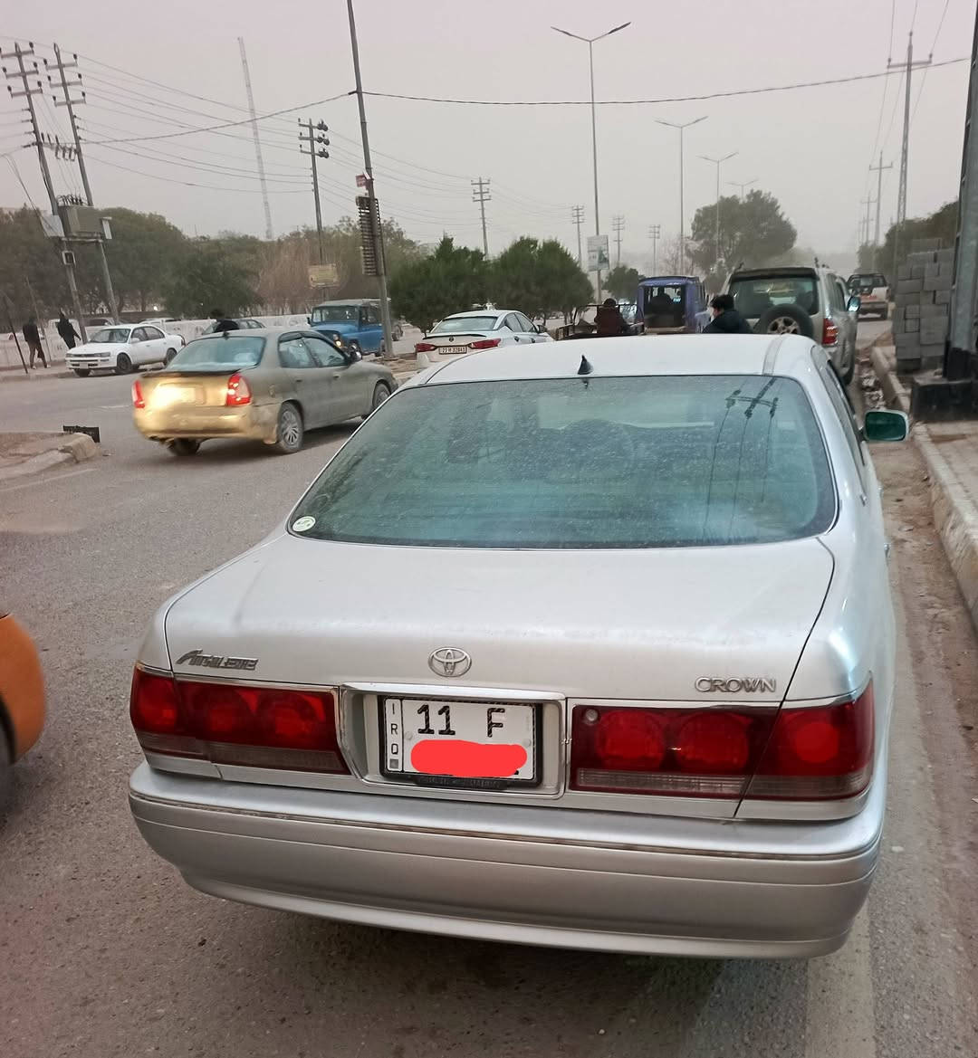 سلام عليكم ورحمه الله وبركاته 
تويوتا كراون ملكه 
فتحه تبريد خلفي و ثلاجه برده خلفيه 
السياره متعوب عليها تخم تاير جديد فرممه و مشط نجف و الفوك معيود نجف و دشبولها امارات بس كلش نظيف عبالك نجف
بنكات شاهينه بكلايت كرستال ابو عيون 
مكينه فيفتي بلاد قطعه صبغ بيها خارج العراق و مكفوله من العيب لشرعي 
للعلم السيارة قرار 48 و اظبارتها وياها 
السعر 160 و بيها مجال 
*********** السياره ب أسمي
