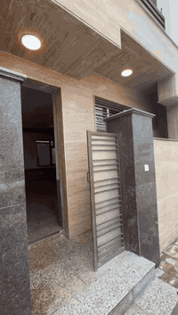 السلام عليكم من رخصتكم
للايجار شقه طابق ثاني 
/ارضي/ مساحه 100 متر 
غرفتنان نوم/بلكونه/مطبخ وهول نظام امريكي/نظام خصخصه/ ورقه كهرباء خاصه بشقه/ ورقه ماء خاصه بشقه/ يوجد حارس / تنظيف+ خدمات 
الموقع: اليرموك المامون قرب شارع نادي ترفيه 
الاستفسار *********** 
واتساب/ هاتف
