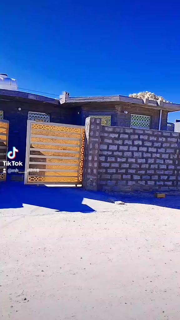 بيت للأيجارفي حي المختار قرب جامع الحاج نعمه
سعر الأيجار 225 ميتين وخمسه وعشرون الف
رقم هاتف ***********
