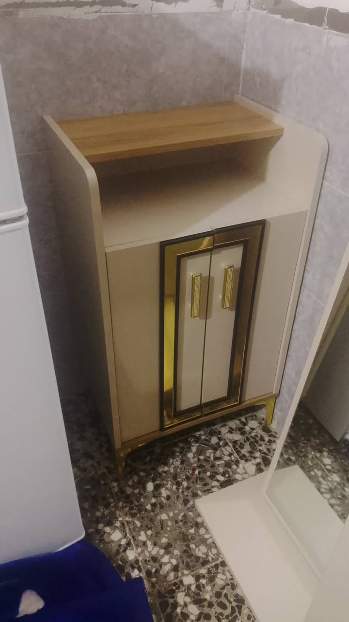 غرفه تركيه للبيع سعر 900 وبيها مجال للطيبين ***********
